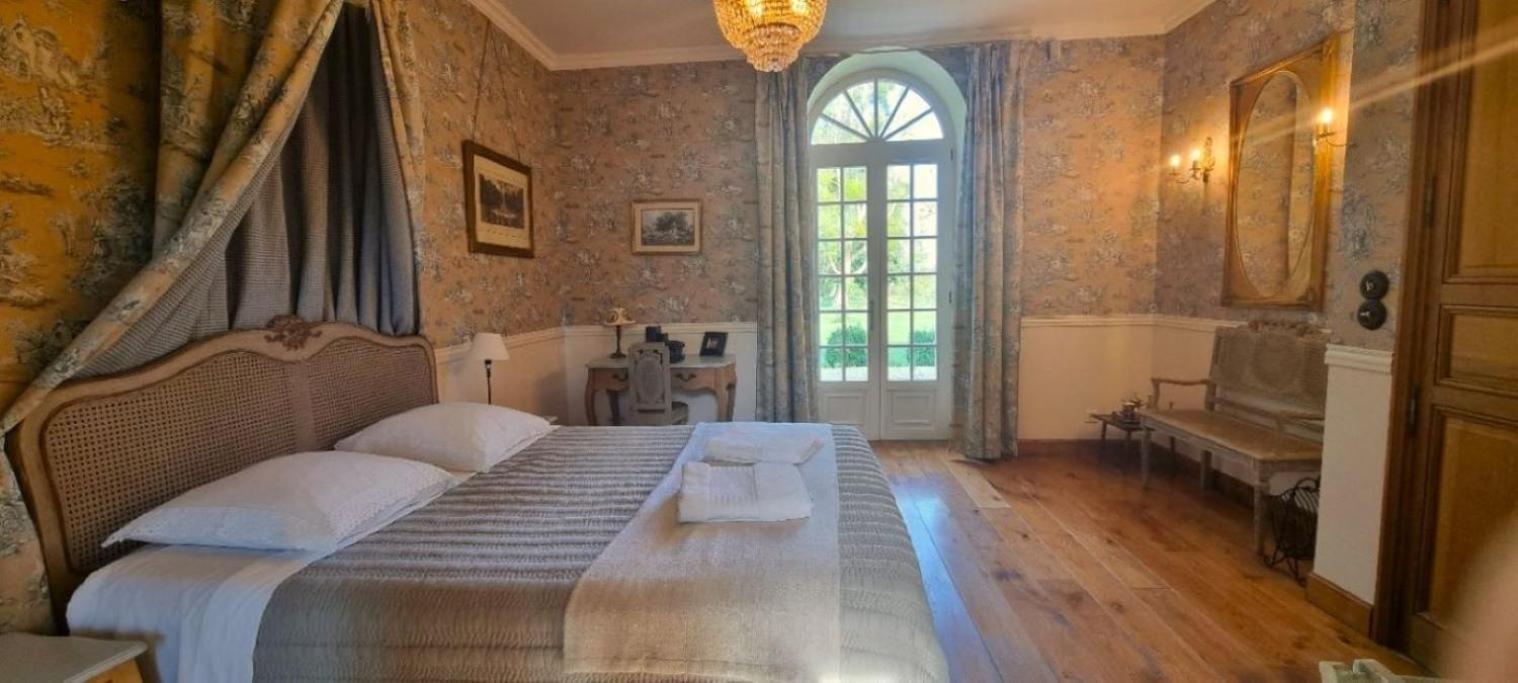 L'Orangerie Du Grand Jardin Villa Condé-sur-Seulles Exteriör bild