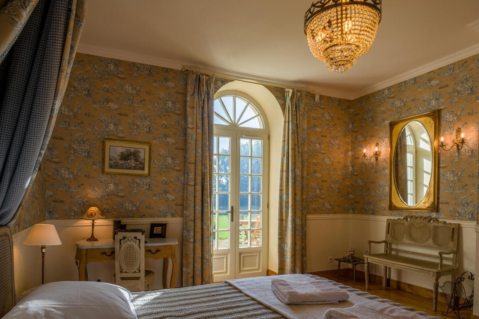 L'Orangerie Du Grand Jardin Villa Condé-sur-Seulles Exteriör bild