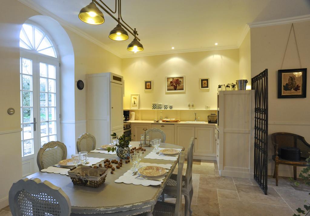 L'Orangerie Du Grand Jardin Villa Condé-sur-Seulles Rum bild