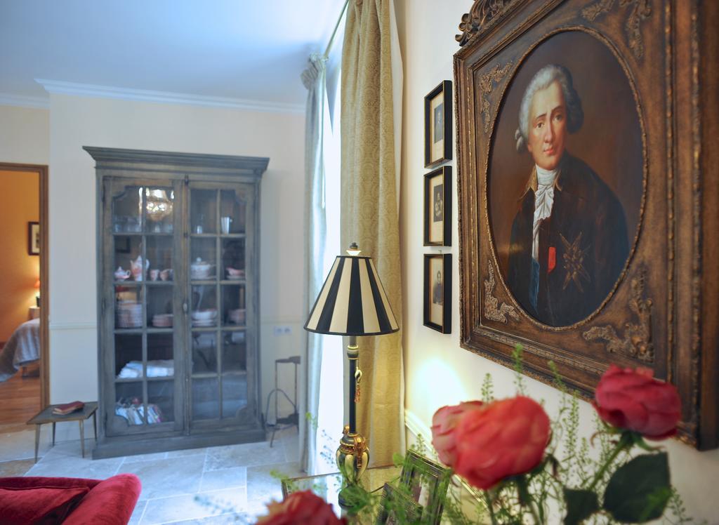 L'Orangerie Du Grand Jardin Villa Condé-sur-Seulles Rum bild