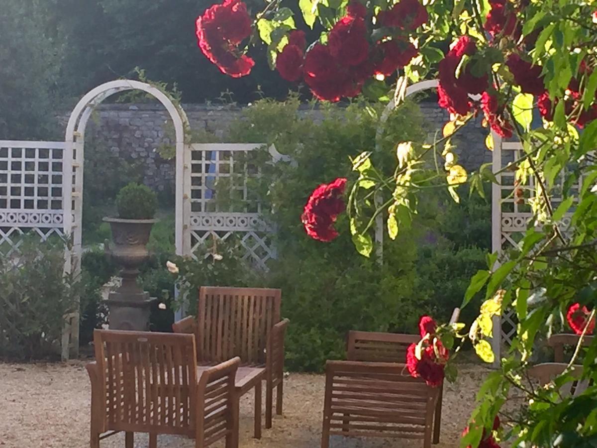 L'Orangerie Du Grand Jardin Villa Condé-sur-Seulles Exteriör bild